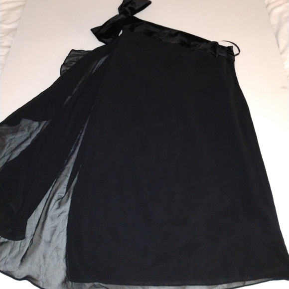 NWT Lauren Ralph Lauren Black One-Shoulder Dress Velvet Bow Size 6 Retails$175 - Picture 2 of 3